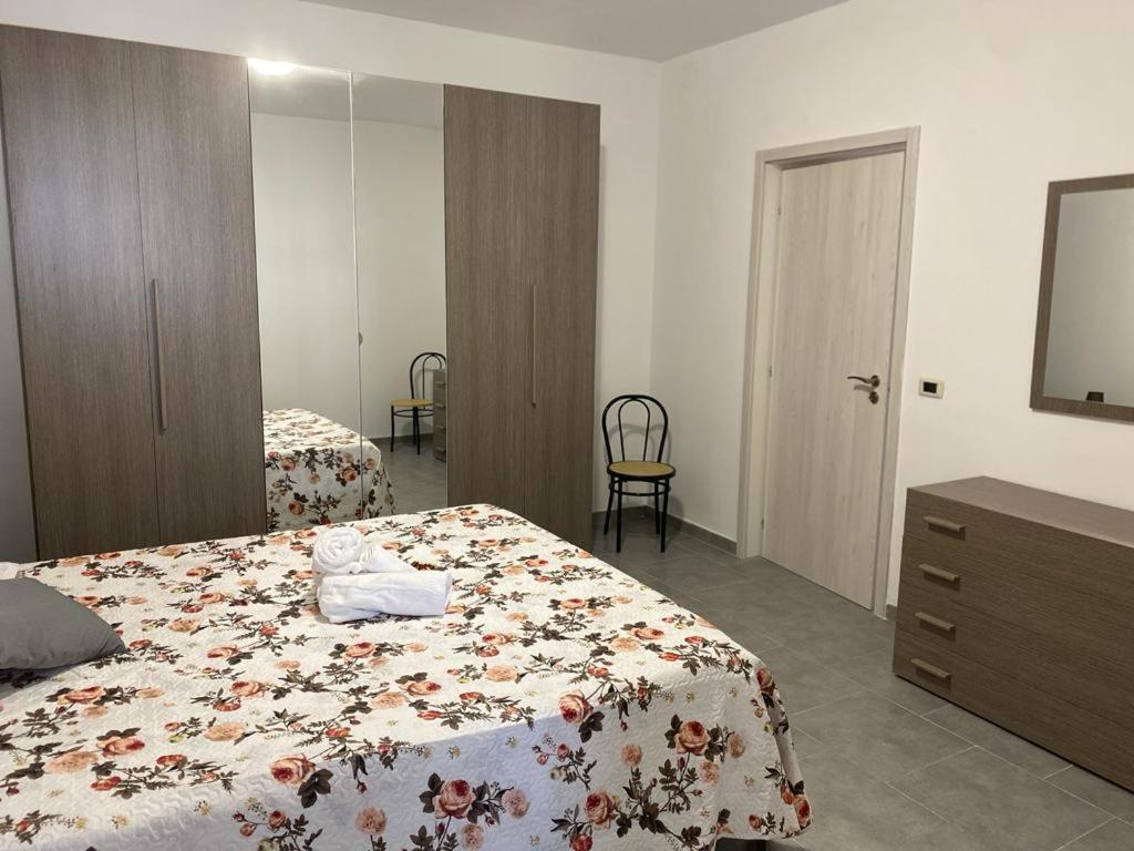 Holiday Patrizia'S Home Сан Джорджо Йонико Екстериор снимка